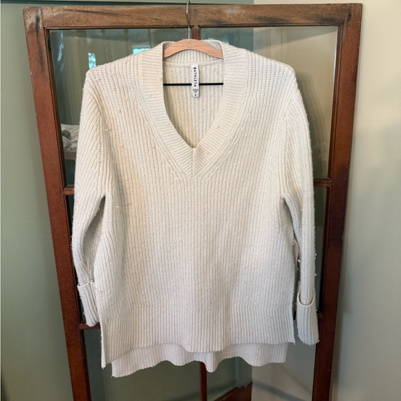 Athleta Cream V-Neck Sweater Chunky Knit - Picture 1 of 3